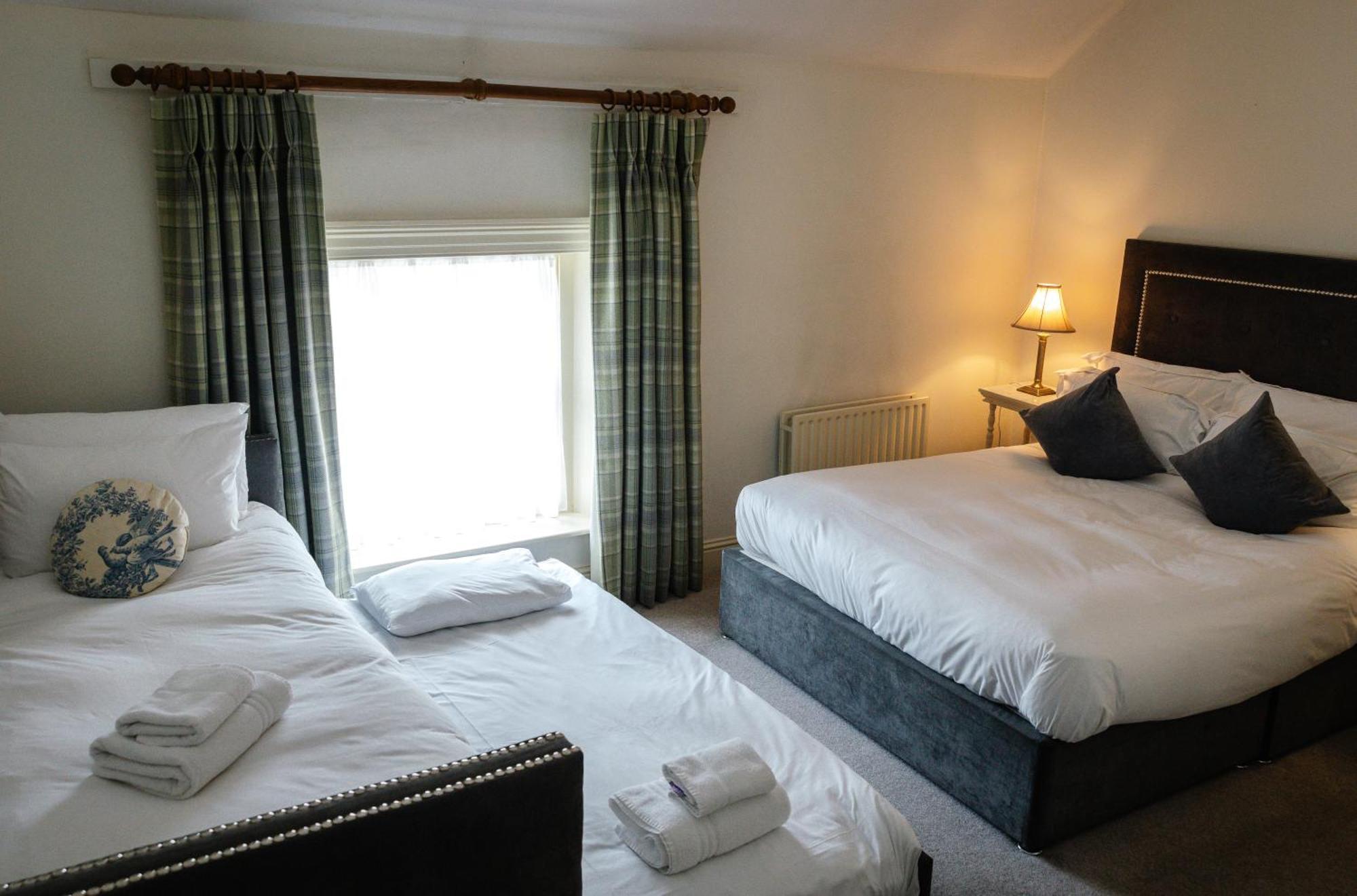 Conyngham Arms Hotel Slane Exterior photo